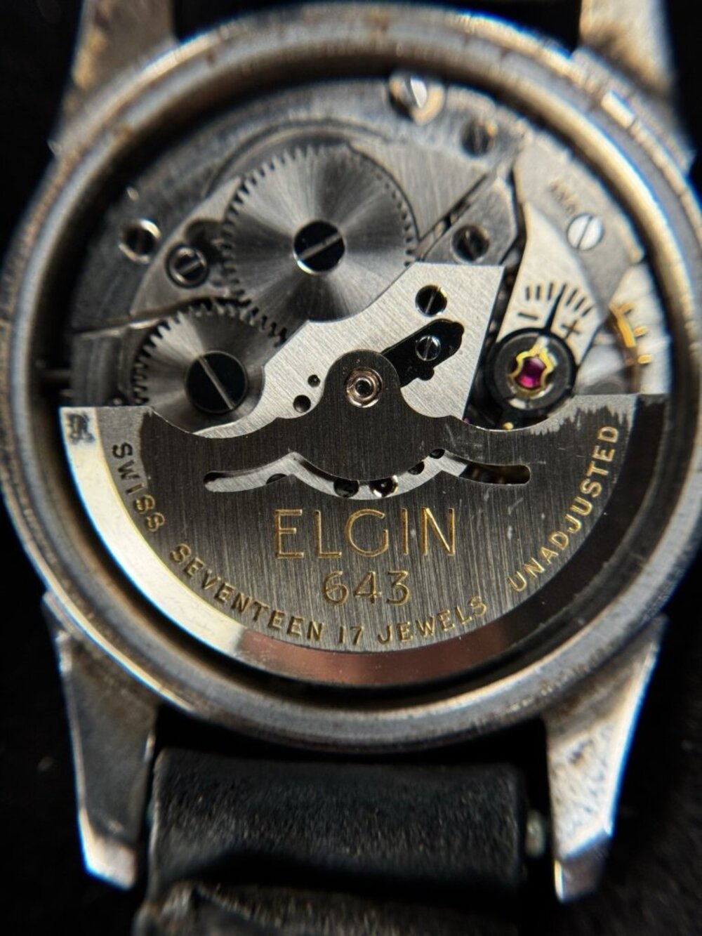 Vintage Elgin Shockmaster 643 Automatic 17J Swiss Black Dial Watch 30mm